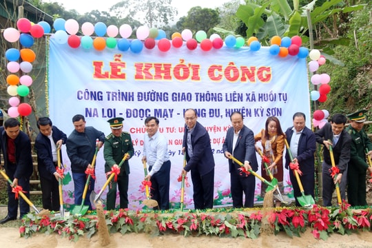 Kỳ Sơn khởi công tuyến đường liên xã với tổng kinh phí đầu tư 149 tỷ đồng