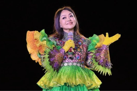 Danh ca Hương Lan sẽ giã từ sân khấu sau chương trình 'Ca sĩ mặt nạ' mùa 2