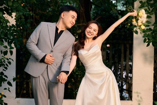 Nữ MC VTV xinh đẹp 'lên xe hoa' ở tuổi 23 