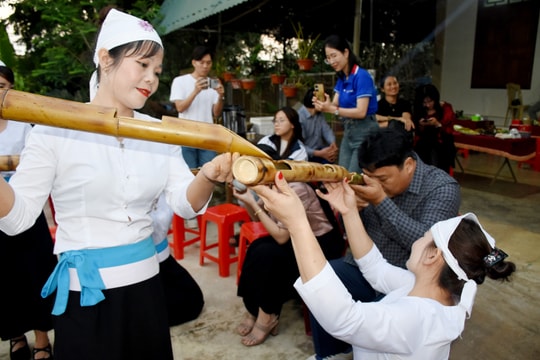 Về làng Lung trải nghiệm văn hóa dân tộc Thổ