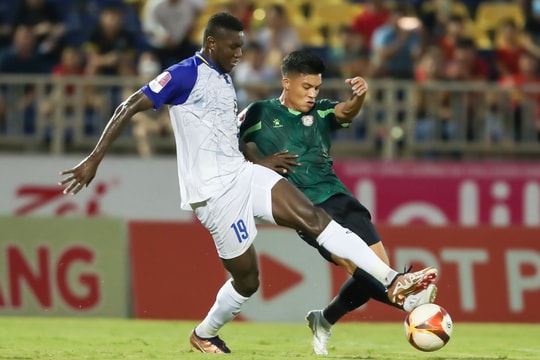 Sông Lam Nghệ An gặp Câu lạc bộ Thành phố Hồ Chí Minh: Trẩy hội ở sân Thống Nhất