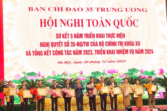 Coi trọng công tác đào tạo, bồi dưỡng đội ngũ cán bộ phụ trách công tác bảo vệ nền tảng tư tưởng của Đảng
