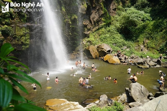 Sở Tài chính trả lời ý kiến cử tri về việc miễn phí vé vào du lịch Khe Kèm và bố trí ngân sách hoạt động công tác Đảng ở cơ sở