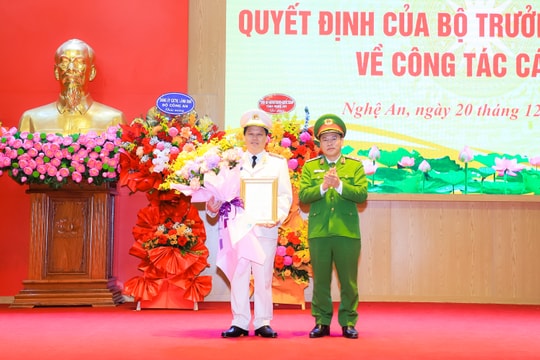 Công bố quyết định điều động Đại tá Bùi Quang Thanh giữ chức vụ Giám đốc Công an tỉnh Nghệ An