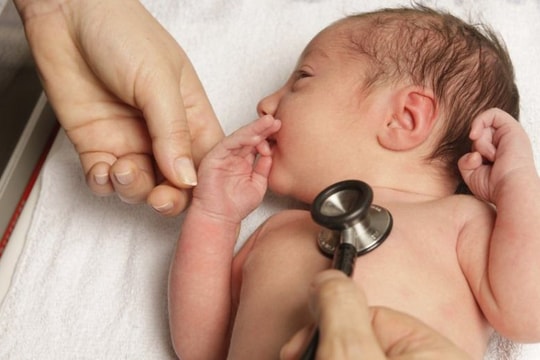 Suy dinh dưỡng do thiếu hụt protein ở trẻ em