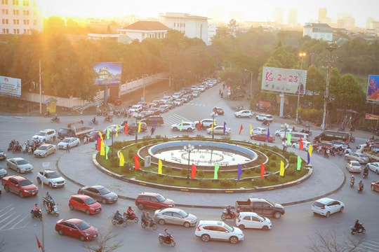 Mức thu phí sử dụng đường bộ mới áp dụng từ 1/2/2024