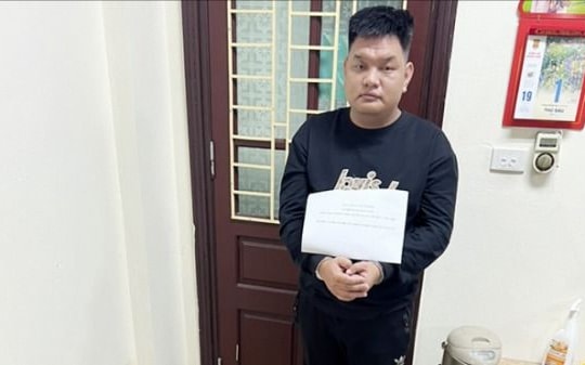 Shipper giả danh công an lừa đảo tiền tỷ