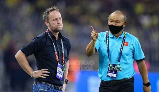 Huấn luyện viên Park Hang Seo hay Huấn luyện viên Polking phù hợp với Câu lạc bộ Công an Hà Nội hơn?