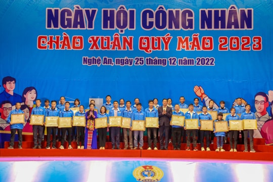 10 năm chương trình 'Tết sum vầy - Xuân chia sẻ'