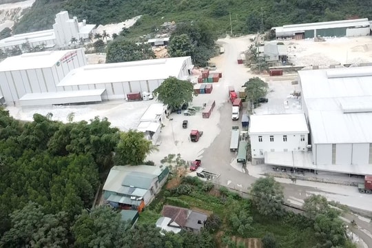 Nỗi lo của hàng trăm hộ dân ở Quỳ Hợp sống cạnh nhà máy chế biến bột đá siêu mịn