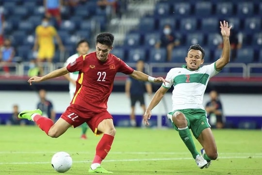 Trận Việt Nam - Indonesia tại Asian Cup đá tới nửa đêm; MU xa dần giấc mơ top 4