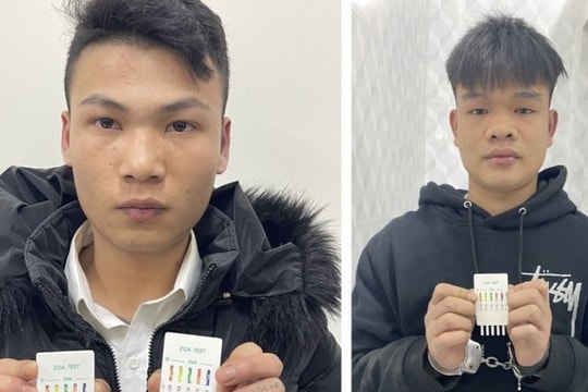 Sợ đo nồng độ cồn, 2 đối tượng lao thẳng vào công an rồi bỏ chạy