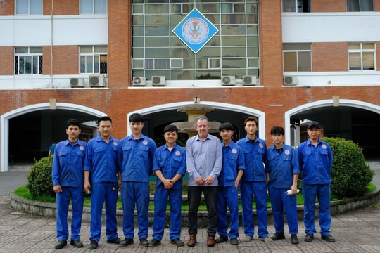 Nhiều lớp cao đẳng ở Nghệ An học xong đã lâu nhưng không được thi tốt nghiệp