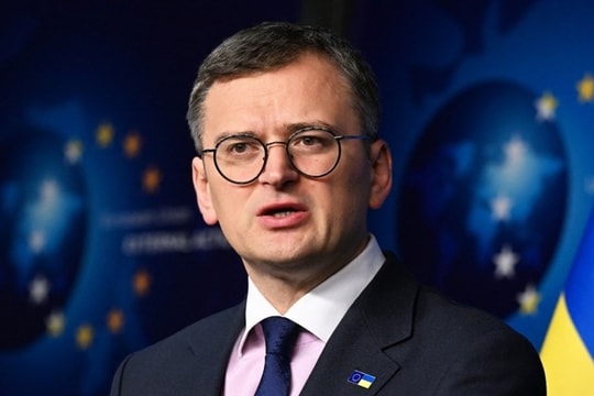 Ukraine thừa nhận không còn lựa chọn nào khác ngoài viện trợ của Mỹ