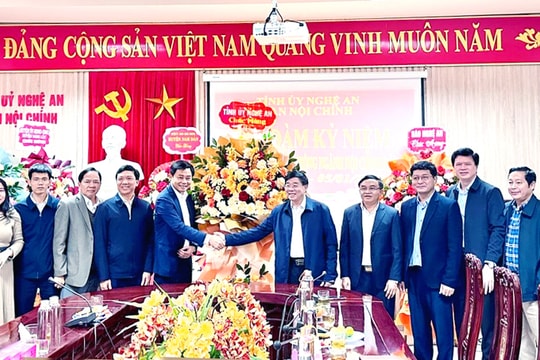 Thường trực Tỉnh ủy chúc mừng Ban Nội chính Tỉnh ủy nhân ngày truyền thống ngành Nội chính Đảng