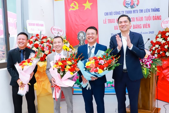 Nghệ An kết nạp hơn 5.000 đảng viên năm 2023