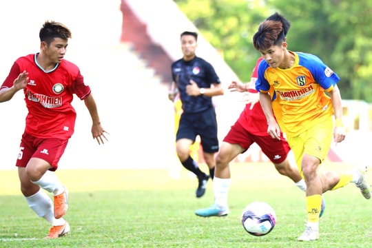 HLV Nguyễn Huy Hoàng và ‘sứ mệnh’ mang tên U19 Sông Lam Nghệ An