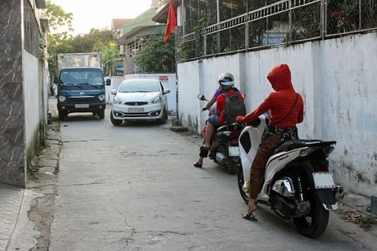 Kinh nghiệm lùi xe trong ngõ hẹp