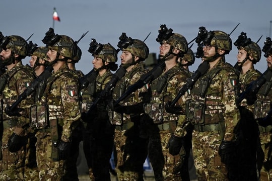 Italy kêu gọi thành lập 'quân đội châu Âu'