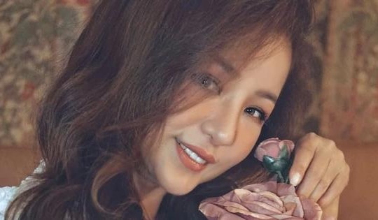 Thúy Nga lên tiếng về tin đồn sang Mỹ trốn nợ