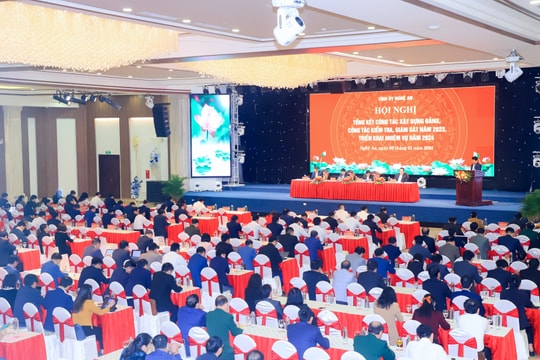 Tỉnh ủy Nghệ An tổng kết công tác năm 2023, triển khai nhiệm vụ năm 2024
