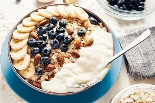 Nên ăn gì trong bữa sáng để giảm trào ngược acid dạ dày thực quản?