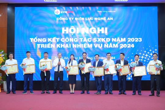 Phó Chủ tịch Thường trực UBND tỉnh: Triển khai các giải pháp đồng bộ, đảm bảo điện năng đáp ứng yêu cầu phát triển kinh tế - xã hội của tỉnh