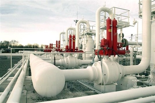 Giá gas bước vào chu kỳ tăng mới; Thép kéo dài đà giảm trên sàn giao dịch
