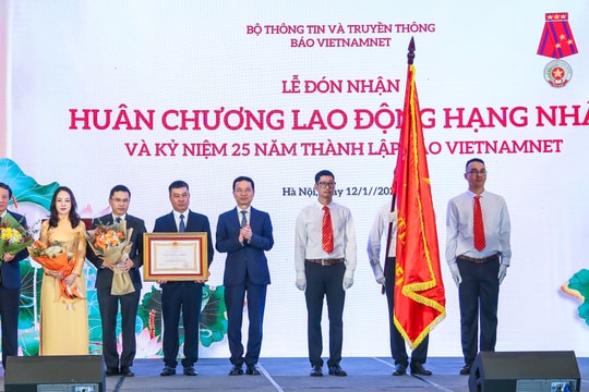 Báo VietNamNet đón nhận Huân chương Lao động hạng Nhất