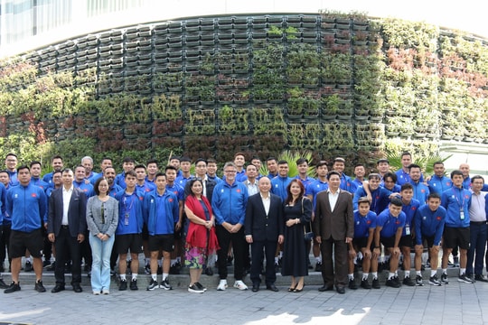 Đội tuyển Việt Nam được tiếp thêm sức mạnh trước trận đấu gặp Nhật Bản