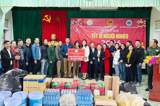 Hội Doanh nhân trẻ tỉnh Nghệ An tổ chức 'Tết Vì người nghèo 2024' tại Kỳ Sơn