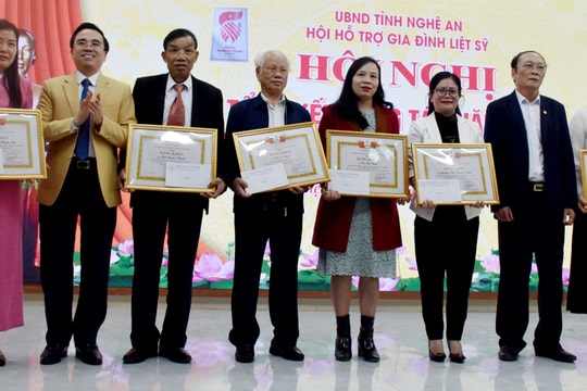 Vận động hơn 3,3 tỷ đồng hỗ trợ gia đình liệt sĩ ở Nghệ An