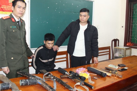 Bắt đối tượng bán lẻ ma túy, tàng trữ nhiều vũ khí nóng