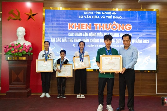 Nghệ An khen thưởng các vận động viên đạt thành tích cao tại các giải thể thao quần chúng toàn quốc