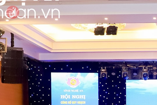 Trao giấy chứng nhận đầu tư cho 6 dự án với tổng mức đầu tư 390 triệu USD tại Nghệ An 