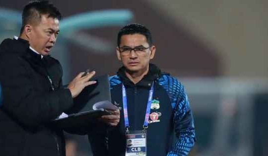 Câu lạc bộ Công an Hà Nội đón hàng loạt người Thái sau khi HLV Kiatisak tiếp quản 'ghế nóng'