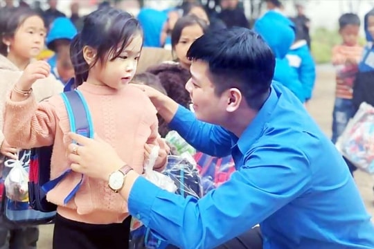 Tuổi trẻ Khối Doanh nghiệp Nghệ An mang Đông ấm về với vùng cao