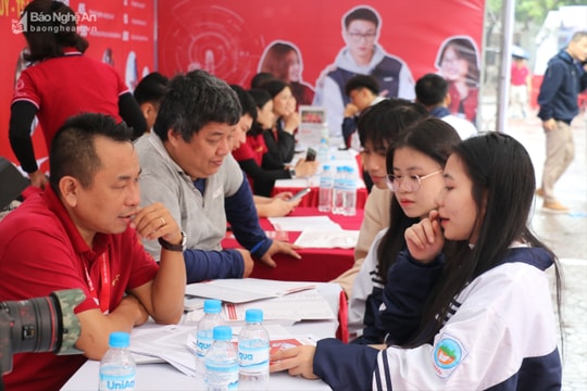 Tuyển sinh năm 2024: Chọn nghề trước khi chọn trường 