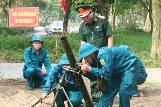 Uỷ ban nhân dân thành phố Vinh tổ chức tập huấn quân sự năm 2024