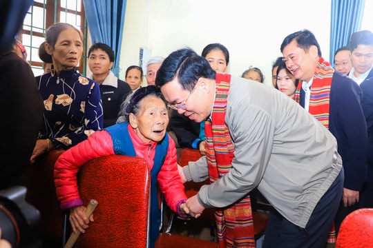 Chủ tịch nước Võ Văn Thưởng dự chương trình 'Tết nhân ái' tại xã biên giới tỉnh Nghệ An 