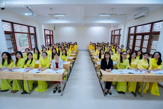 Trường Đại học Vinh hoàn thành chi trả sinh hoạt phí năm 2023 cho sinh viên sư phạm