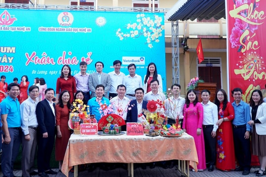 Ngành Giáo dục tổ chức 'Tết sum vầy - Xuân chia sẻ 2024' với tổng kinh phí hơn 1,3 tỷ đồng