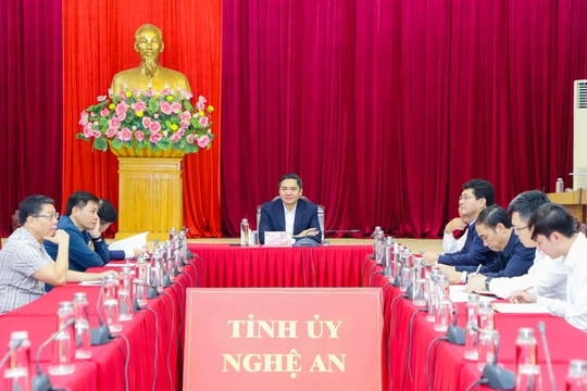 Thường trực Ban Bí thư giao ban công tác năm 2023 với bí thư các tỉnh uỷ, thành uỷ