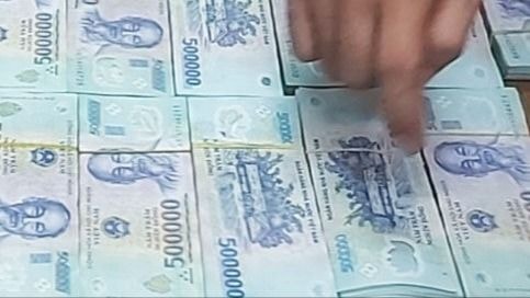 Khởi tố 2 đối tượng đột nhập nhà dân trộm gần 1 tỷ đồng