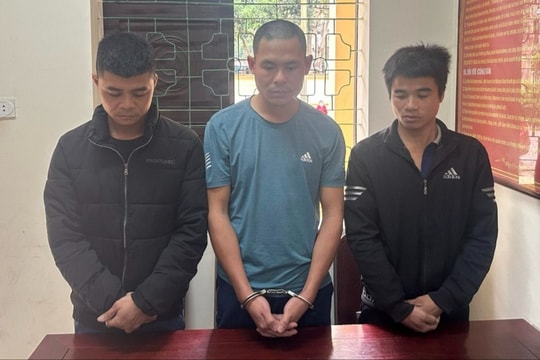 Khởi tố 3 đối tượng không chấp hành hiệu lệnh kiểm tra, tông xe vào cảnh sát giao thông 