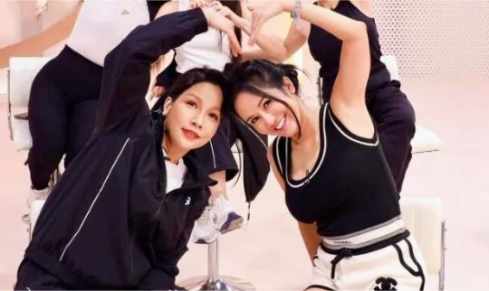 Diva Hồng Nhung tiết lộ mối quan hệ với Mỹ Linh