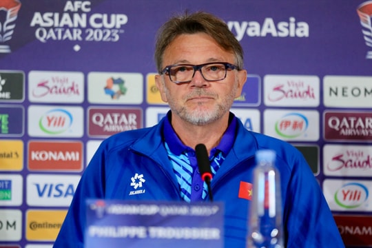 Huấn luyện viên Troussier: 'Tôi không hối tiếc vì tuyển Việt Nam đã cố gắng hết sức’