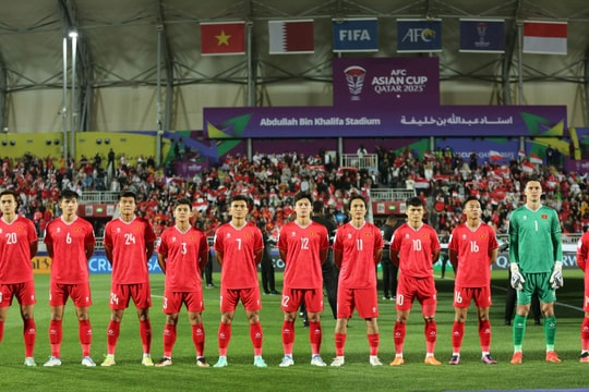 Nhìn lại trận thua cay đắng của tuyển Việt Nam trước Indonesia