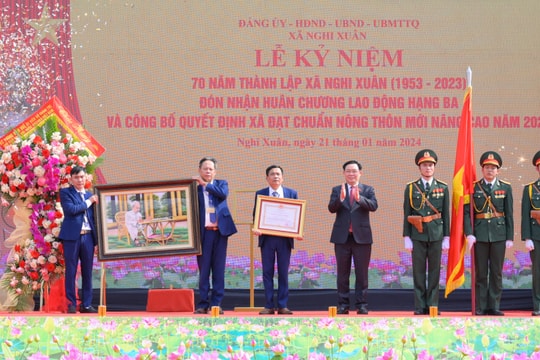 Chủ tịch Quốc hội Vương Đình Huệ dự kỷ niệm 70 năm thành lập, đón nhận Huân chương Lao động hạng Ba, đạt NTM nâng cao của xã Nghi Xuân, Nghi Lộc