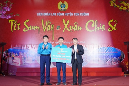 Ấm áp chương trình Tết sum vầy-Xuân chia sẻ tại huyện Con Cuông